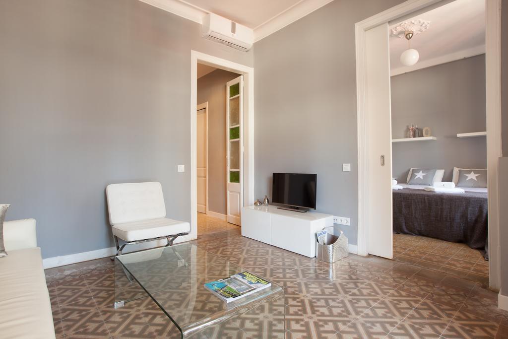 Enjoy Apartments Sofia Barcellona Esterno foto