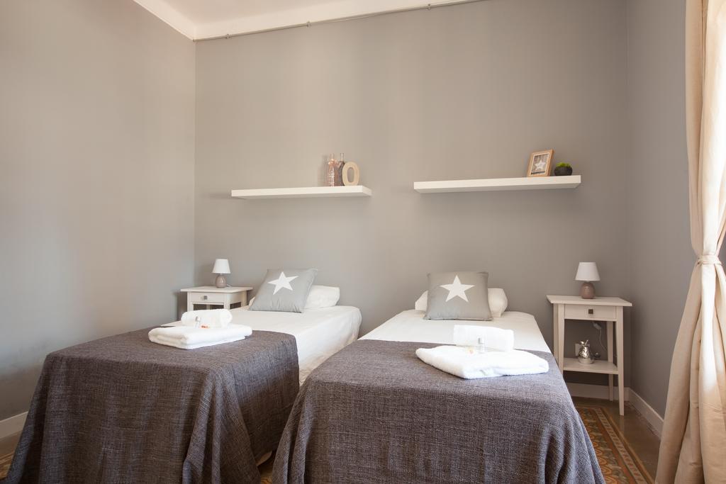 Enjoy Apartments Sofia Barcellona Esterno foto