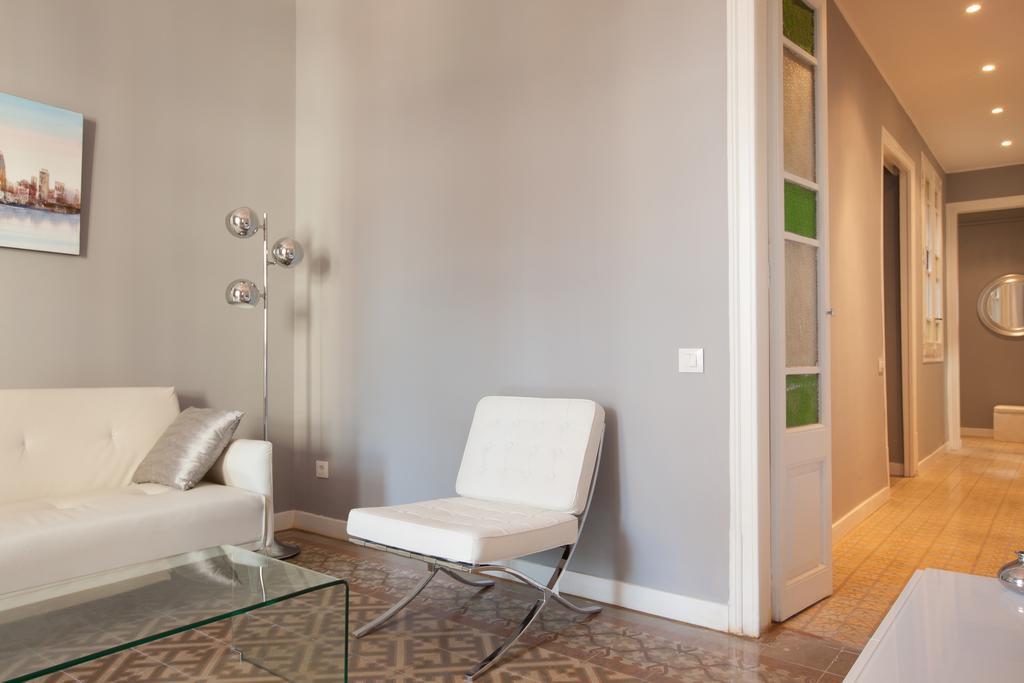 Enjoy Apartments Sofia Barcellona Esterno foto