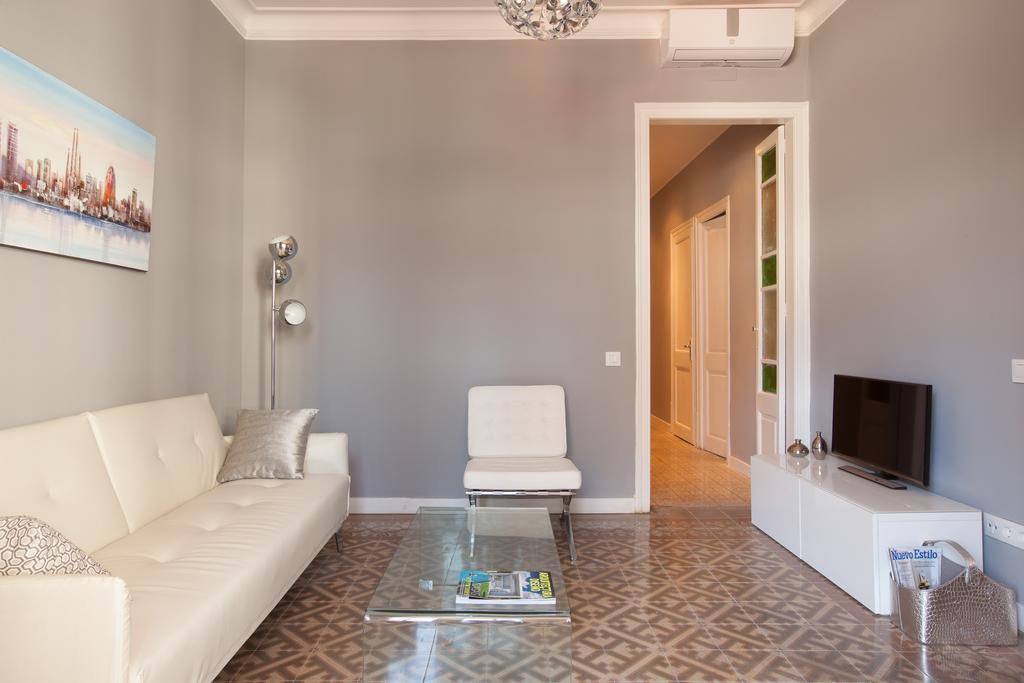 Enjoy Apartments Sofia Barcellona Esterno foto